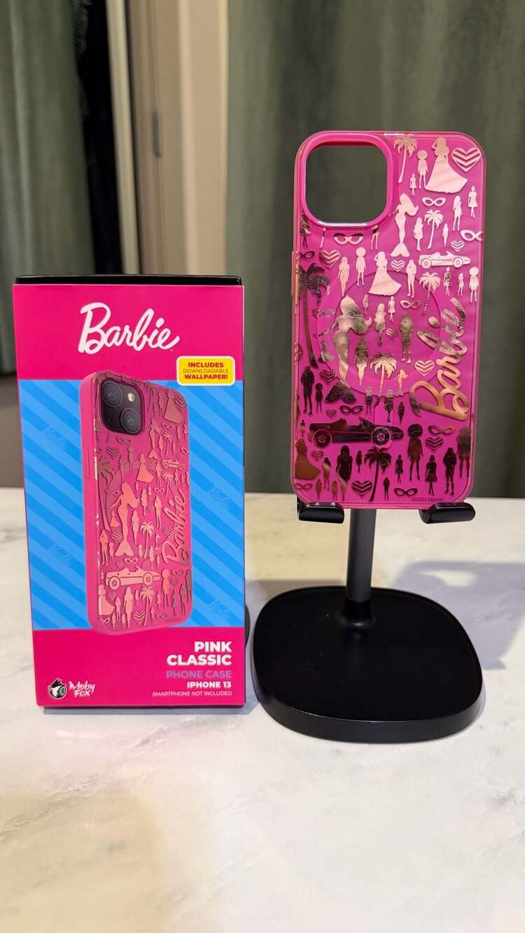 Moby Fox Barbie Pink Classic iPhone 13 MagSafe Phone Case
